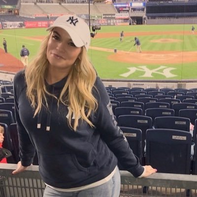 New Yorker🗽Yankee Fan ⚾️ Italian/Sicilian 🇮🇹🤌🏼 Sagittarius ♐️ Bleacher Creature💙🤍 Wise ass 🤷🏼♀️ I don’t read DM’s 🙅🏼♀️