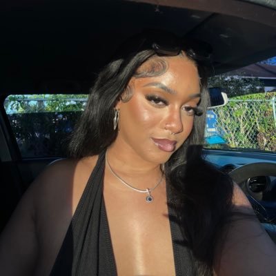 🌴🇧🇸💙•👭🏽🏳️🌈• certified massage therapist-esthetician-nail technician 💜• LLA❤️•YCTSG4Life🦖💕