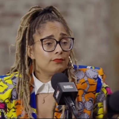 ljrealpeculiar's profile picture. Who I am today won’t matter tomorrow so enjoy me now and later