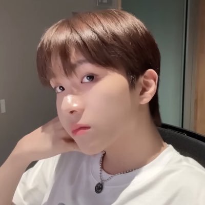 abNdloves's profile picture. 좋운학루ꔛ𖤐˒˒