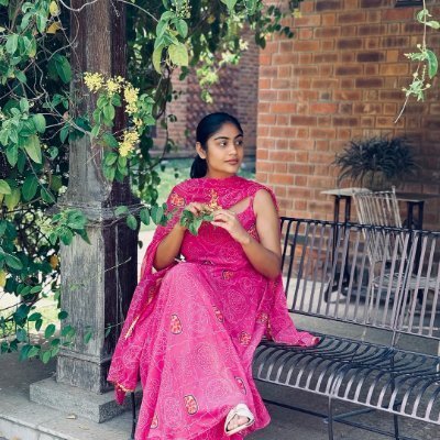 27 | Chennai 💻 | Dusky, hot & hard to resist 🔥 | Killer curves 💃 | Foodie 🍕 | Music is my foreplay 🎶
Interested in men & women… but only if you can handle