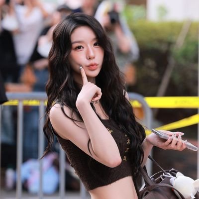 GG stan fan account, trying into KPOP again after all that up and down rollercoaster journey~ 🔑