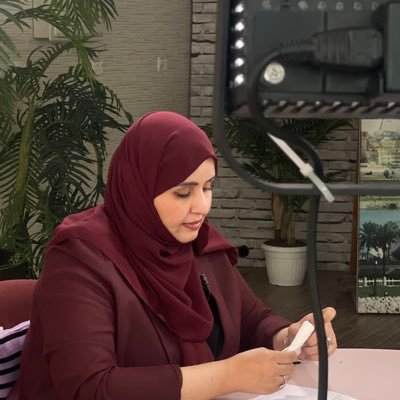 ارشاد تربوي واسري #دبلوم_عالي_ارشاد_اسري @kauedu_sa القليل مني في ثنايا كتاباتي. مستشار@shwernisa