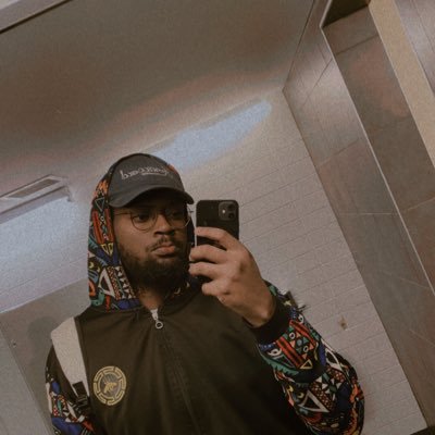 •BASKETBALL •Insta : _michelmanga Snap: Mmld_2 •Mining&Petroleum engineer