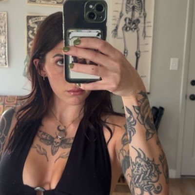 inthevoyd Profile Picture