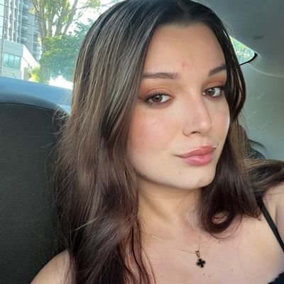 azelbayir's profile picture. 🌸