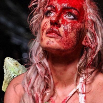 both the killer & the final girl | video editor • attempted writer • human disaster
