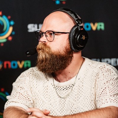 content creator & commentator • platfighters & fighting games • use code WISELY @rivalsofaether @spifspace • he/him ✉️ atWiselyTV@gmail.com • 📷 @bluerosetori