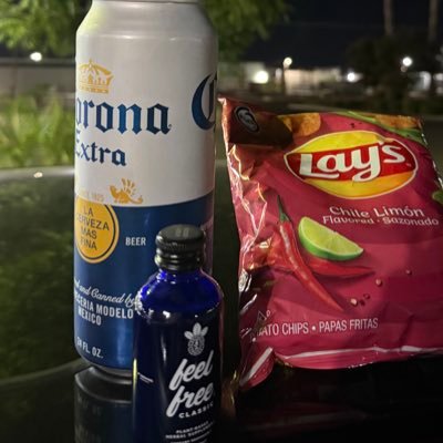 kratomdaydreams's profile picture. .