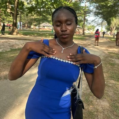 Student nurse//public speaker//perfume vendor. 🤭❤️
An aspiring iyawo oga.
