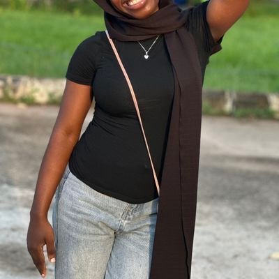 Elooghene__'s profile picture. building me + @ihadaconvo_