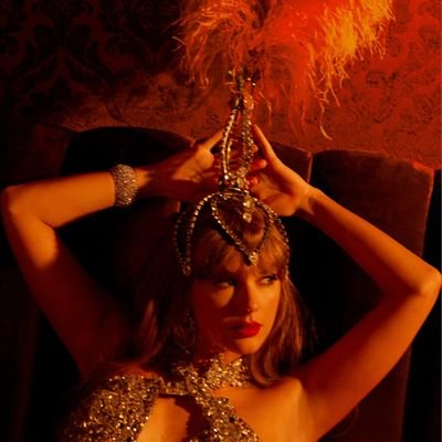 Pathological people pleaser ✨
And, baby, that's show business for you❤️🔥