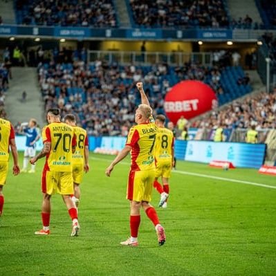 szczyQu💛❤️ Profile