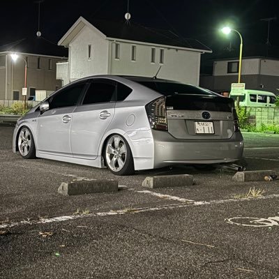栃木/藤岡/27歳/職人/FAIRLADY Z 300ZX Z32→NCP31 bB ガルウィング→ZVW30プリウス 趣味で車屋さんみたいな事やってますw #ギャルは日本の文化