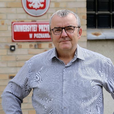 Tak w życiu wyszło, że zostałem profesorem.
Chłopak z Wąbrzeźna w Poznaniu. Obserwuję zmiany na Ziemi w kontekście klimatu i przyrody.
Zapraszam, pogadajmy!