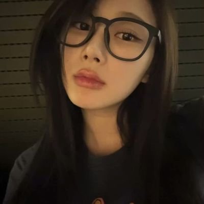 Giselle — 2000 liner, sharp mind, free soul, and a voice that speaks louder than words.