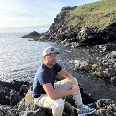 Gamer, reader, traveler, cocktail enthusiast, product. #BTC is inevitable.