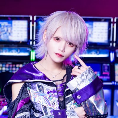 ( @iMEME_info )紫 / ( @UNiCORN_inc_ )代表 / ( @ViOLET_info_ ) / ゆまを▶︎ @YM95ROCK よくいる▶︎ @yumamero95