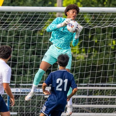IanTPhiri's profile picture. St Ignatius HS c/o ‘28 ⚽️🏀⚾️ - 6’ 3”(190.5 cm) 195 lb (88 kg) | ⚽️TCFC North (#1) GK U17 | ⚾️Release (#1) RHP (88 mph FB), 1B, 3B 🇿🇲🇺🇸YouTube: @IanTPhiri