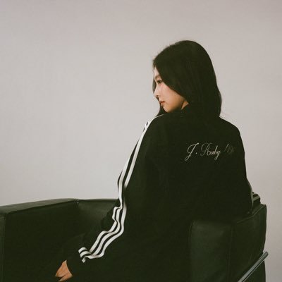Shefa1704's profile picture. JENNIERUBYJANE ❤️