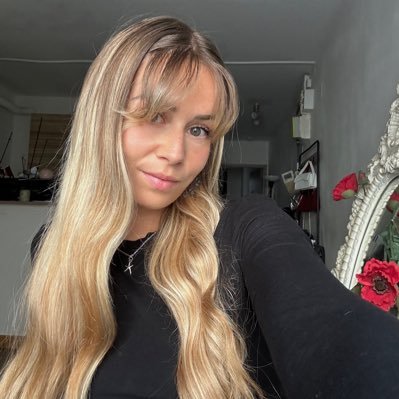 sltmanon's profile picture. 