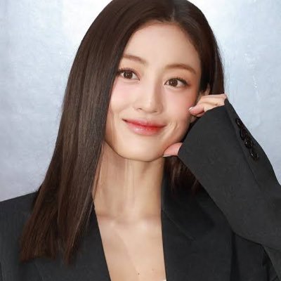 htskmtemcwkbys's profile picture. 100日後にジヒョになる35歳独身オンナ💄圧倒的骨スト🦴圧倒的イエベ🍂11/18〜160cm75.4kgスタート🏃‍♀️無言フォローすみません🙇‍♀️