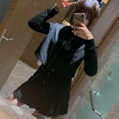 ylnzhngshn49798's profile picture. 一览众山小