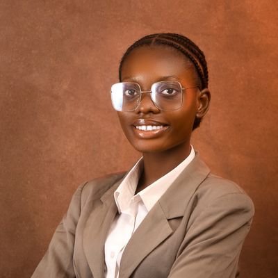 Creative Writer✍ || Spoken word Poet🎤 || Bibliophile📚 || Climate Action Enthusiast||Abba's Daughter❤ || https://t.co/mIceuC2GqY