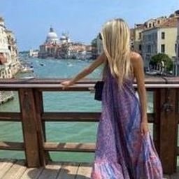 Lalutuv286's profile picture. 