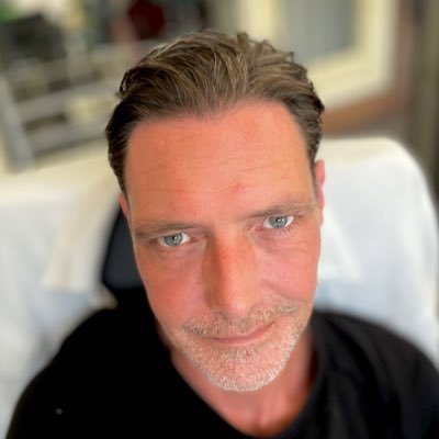 Recreatief X gebruiker - Powered by koffie - delikaat als een handgranaat - erkend IKEA coach (bij ontdekken van ontbrekende onderdelen)