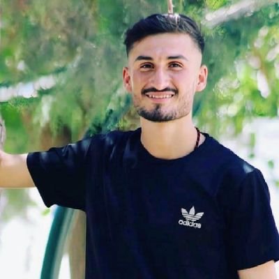 HerkeSin vardır Îçine atıp ;
Īçindęn atamadığı ''
!!!