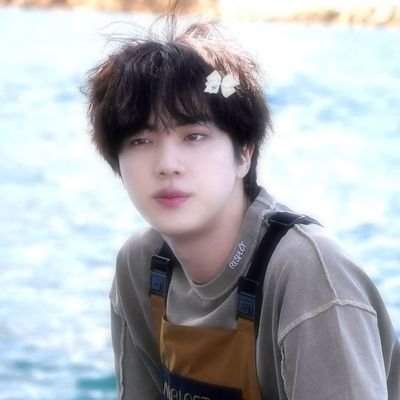 🇵🇰| ISFP | yapping about BTS and my depressed university life 24/7