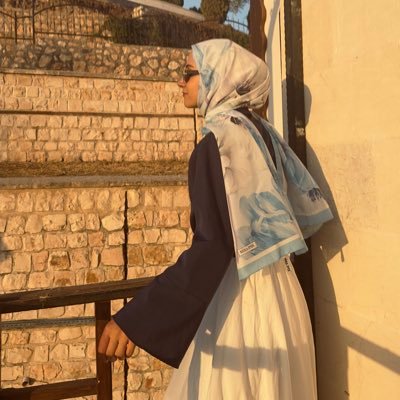 haticeekinci_'s profile picture. Bulut geçti gözyaşları kaldı çimende