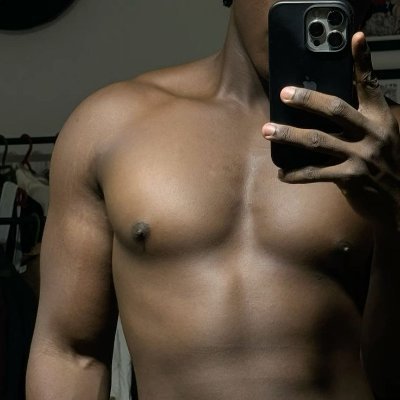 GYM enthusiast 🏋️‍♂️ 🌟 Book me for my exclusive 👉🏾  https://t.co/HjTWkXqU2K