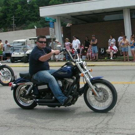 niles_j's profile picture. GET BUSY LIVING OR GET BUSY DIEING