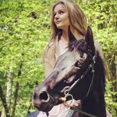 😀 the Ambitious definition of true love📸 HORSE Vet, HORSE RIDER . 🐴 ❤️Love is a medicine that can neutralize even a sad heart.❤️ i love 🍕 🇺🇸