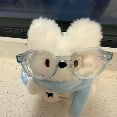 yzy2010530's profile picture. 入🚪➕v：Yovzy_0530（v加不了就先加Q：2217875657）不入🚪的话就先不要加了捏 谢谢哥哥们😀 加的时候记得备注一下哦🤓