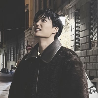 —DAGGER: (书.) #BUSS Blades fulcrum! Chthonic bulwark.