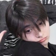 lee sangwon because of what he's been through and he's still singing