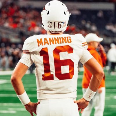 Official DJ for @SportsADark_ Analyst for @KingdomKast @1422TheKingdom #happywifehappylife💍 #ChiefsKingdom #FountainsUp #ThunderUp #HookEm #FlyHighKhi 🕊️👶🏾