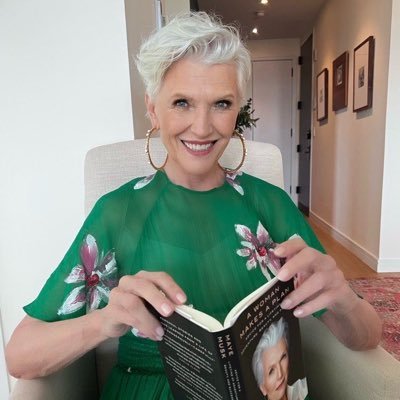 Bestselling International Author of A Woman Makes A Plan 📖 Doctor of Dietetics 👩🎓 Supermodel💃💃 #ItsGreatToBe76 Manager: anna@mayemusk.com