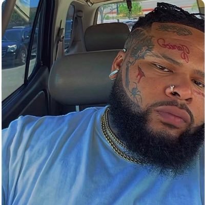 |if you not talking about💸 DONT DM ME| DM for customs 😈|