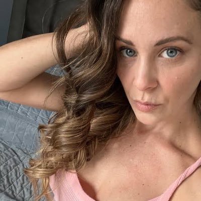 A lovely soul with a heart full of kindness and laughter. I’m a single woman who values genuine connections, simple joys, and meaningful conversations. I love
