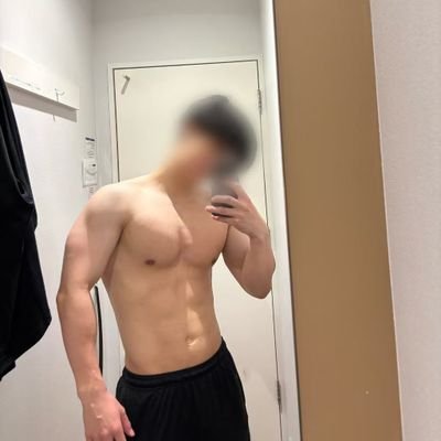 hansonse94035's profile picture. 纯1不做0，看入我屁股的哥们免谈。
留学生，国外白男都是我的飞机杯😘 有性瘾，北京和杭州的大厂牛马打工人！所以没对象，可约，🉑私信我。找固定 🚪微信门槛199