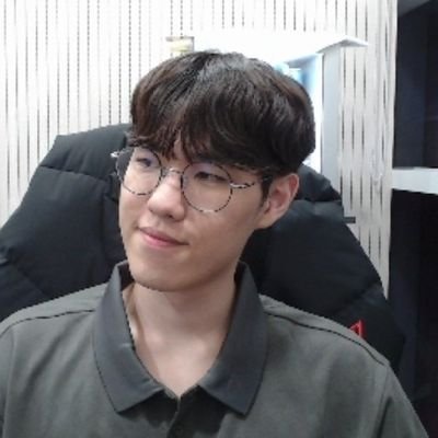 lovelylollyday's profile picture. 