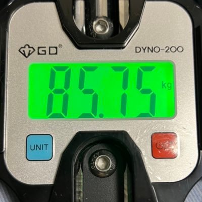 chatakun0969's profile picture. 学生 / 握力トレーニー 💪 元30kg以下 → 本気で2年8ヶ月鍛えて 固定握り：右85.7kg / 左71.9kg 通常握り：右71.8kg /左66.4kgまで上げることに成功！これからも握力100kg以上を目指してトレーニング頑張りますので、握力トレーニーの皆さんフォローお願いします！！