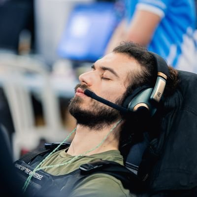 Antoine Meno Debrincat, 27 ans, joueur Rainbow Six Siege.
Expériences esport très modestes, limitée à à la G4G, max quart de final atteint, GA 2022,23,24 & 25.