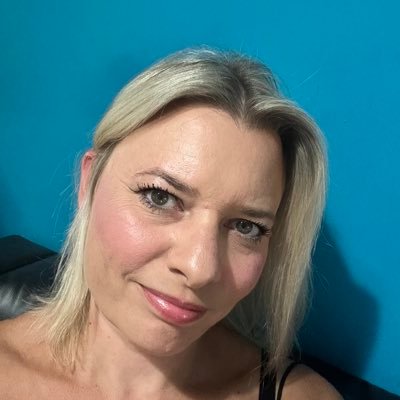 Probably, definitely not interesting. Cats, new nails, travel, football and sadly #watfordfc 🤪 New adventures await. Never settle