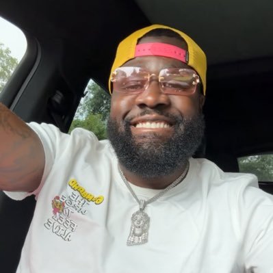 Retired NBA shooting guard,part-time mortician,taking online classes to become a anesthesiologist,single father of 8. Future’s life coach.