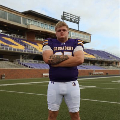6’3” 275 DT/ 3.0 GPA/🏡TX/ Email: Bigdj04@icloud.com/ UMHB